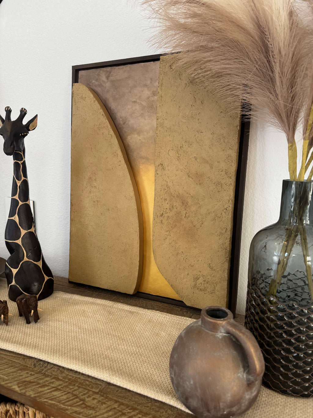 KR 02 Kloof, detail view — sculpted mineral surfaces parting to reveal a warm metallic passage | ACAYA Studio Kruger collection