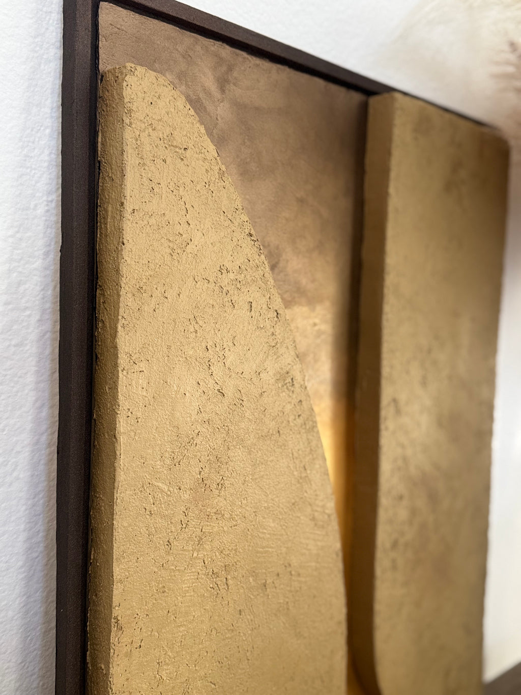 KR 02 Kloof, alternate angle — sculpted mineral surfaces parting to reveal a warm metallic passage | ACAYA Studio Kruger collection