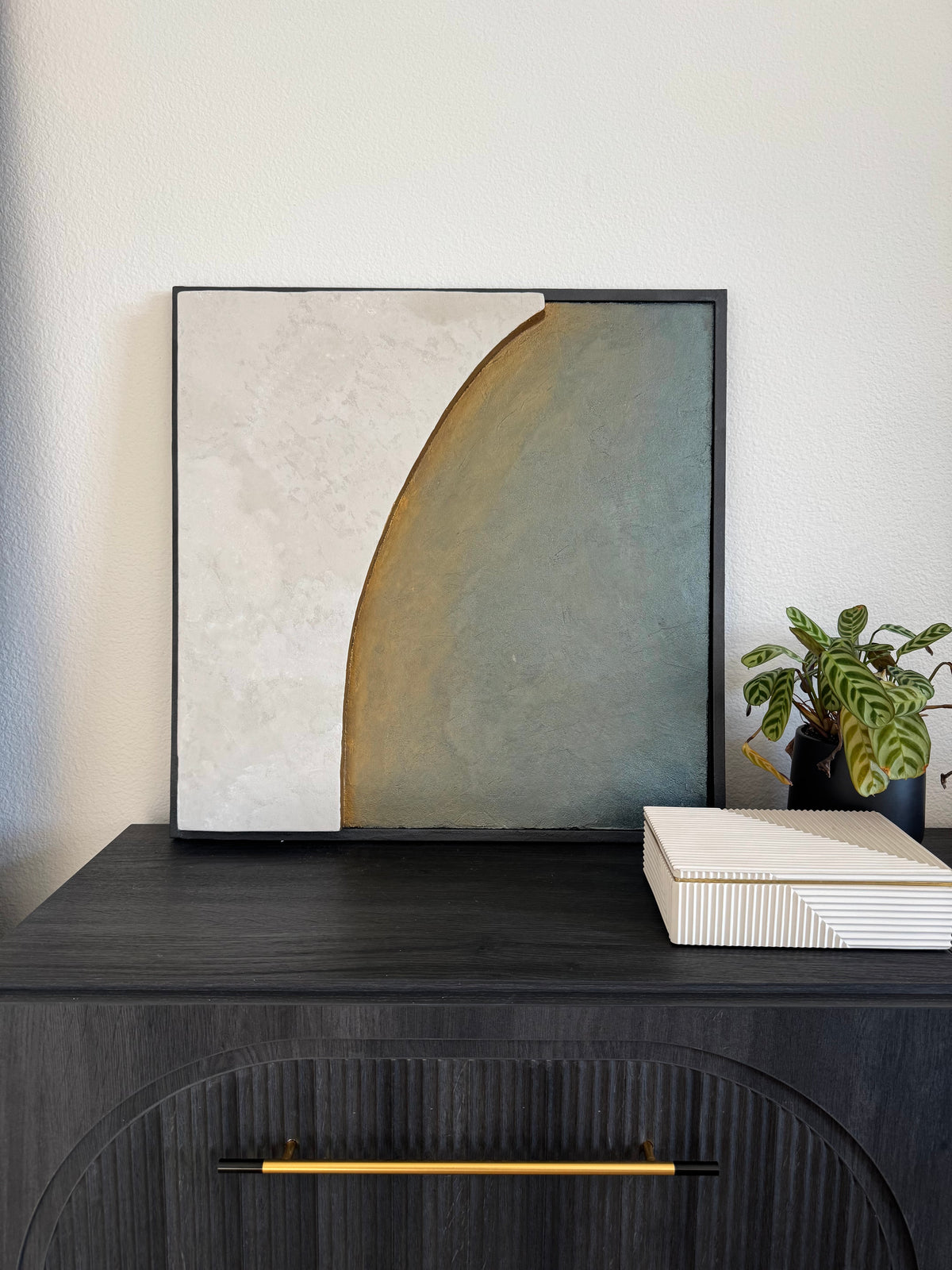 TS 01 Escarpment, detail view — two contrasting stone-like planes meeting along a sweeping edge | ACAYA Studio Tsitsikamma collection
