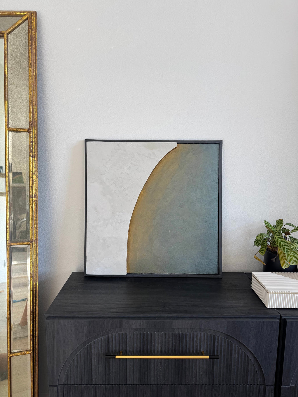 TS 01 Escarpment, detail view — two contrasting stone-like planes meeting along a sweeping edge | ACAYA Studio Tsitsikamma collection